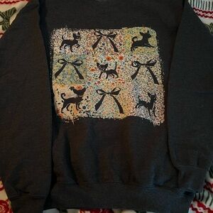 NWOT Gildan youth XL Chihuahua sweatshirt